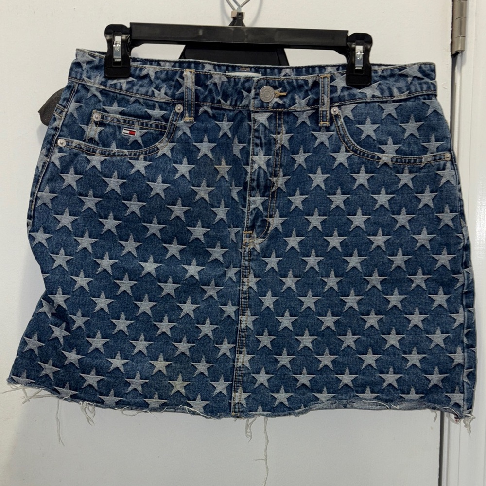 Tommy Jean Star Pattern Denim Skirt size 32